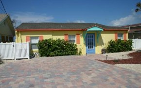 815NA - Direct Oceanfront - Adorable North Beach Home